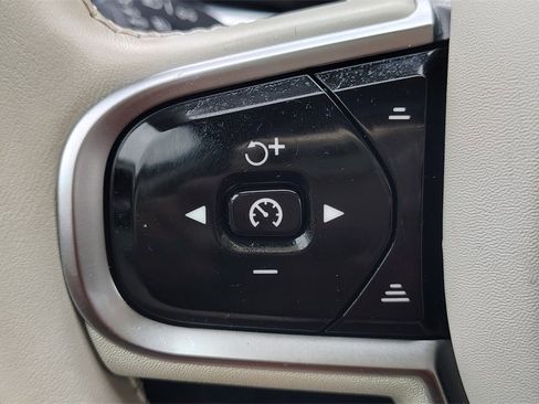 Used 2023 Volvo XC60 B5 Plus w/ Climate Package image 14