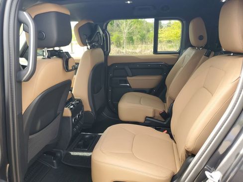 New 2026 Land Rover Defender 130 X-Dynamic SE AWD/4WD image 26