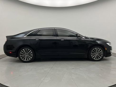 Used 2020 Lincoln MKZ image 30