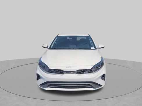 Used 2023 Kia Forte LXS w/ LXS Technology Package FWD image 3