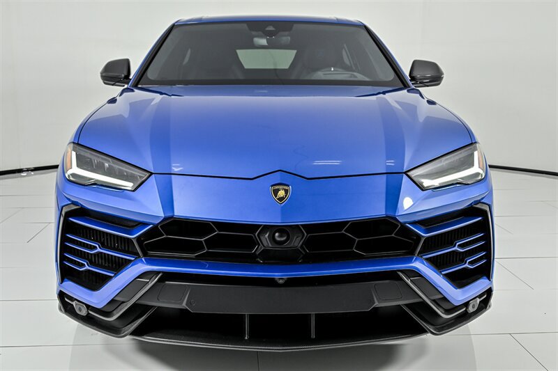 Used 2022 Lamborghini Urus AWD/4WD image 10