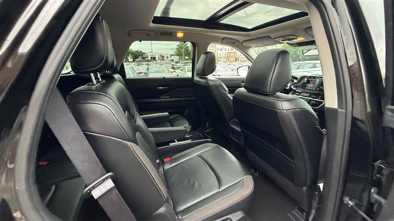 Used 2023 Nissan Pathfinder 4WD SL w/ SL Premium Package image 11