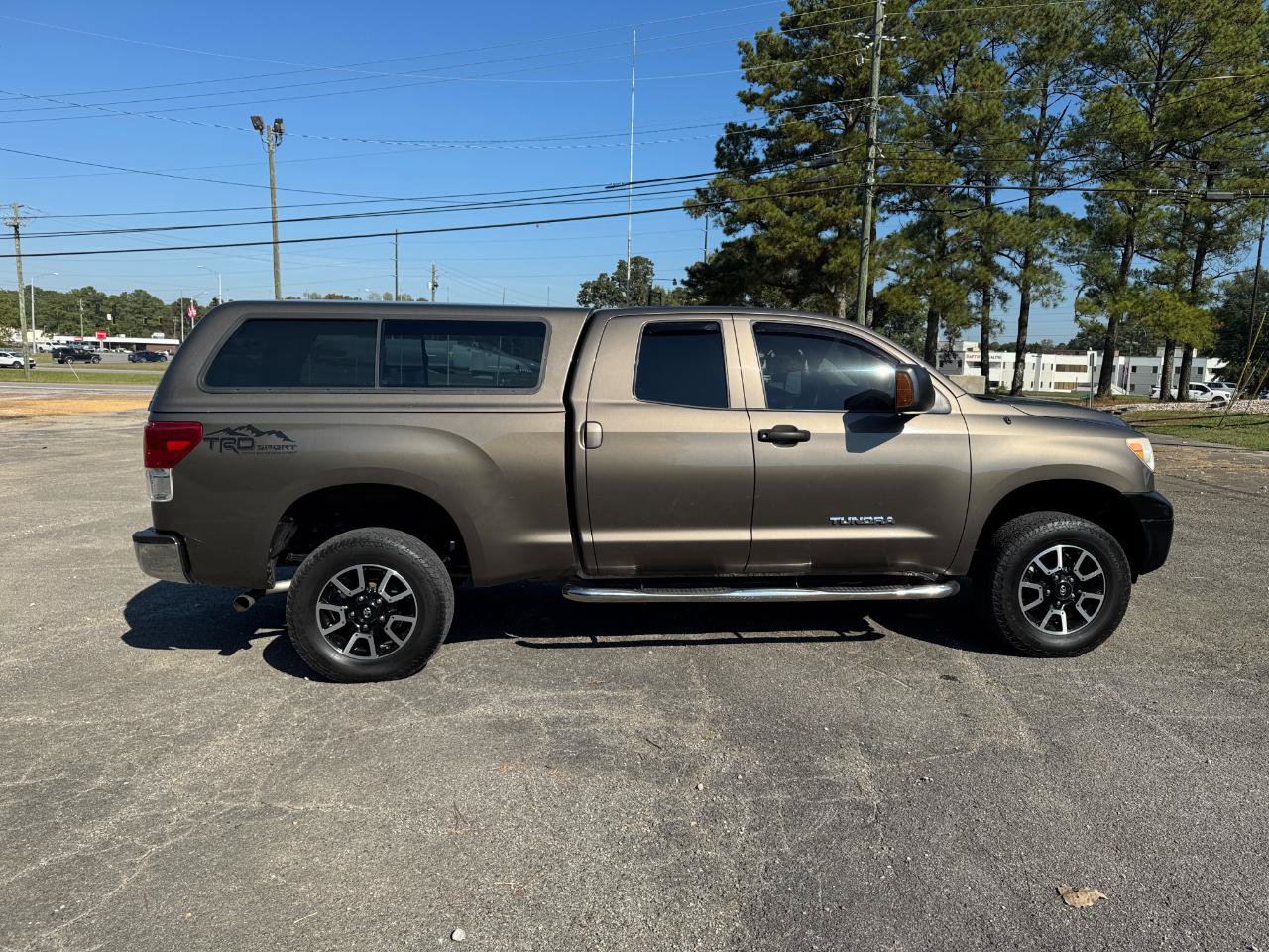 Used 2011 Toyota Tundra 2WD Double Cab image 2