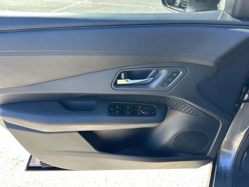 Used 2023 Nissan Ariya AWD image 26