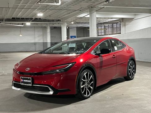 New 2026 Toyota Prius Plug-In Hybrid FWD image 4