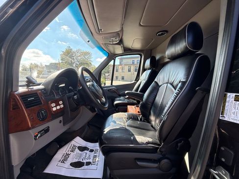 Used 2017 Mercedes-Benz Sprinter 2500 image 15