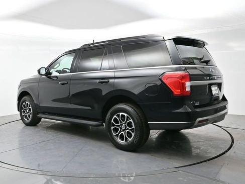 Used 2024 Ford Expedition XLT image 5