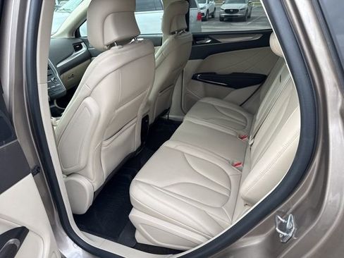 Used 2019 Lincoln MKC Premiere image 6