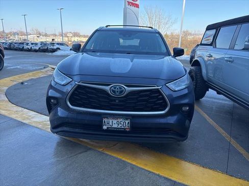 Certified 2021 Toyota Highlander Limited image 3