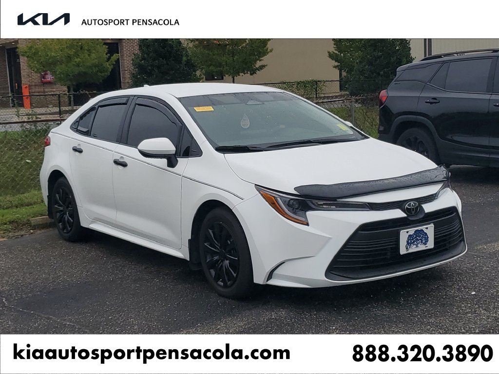 Used 2025 Toyota Corolla LE FWD image 1