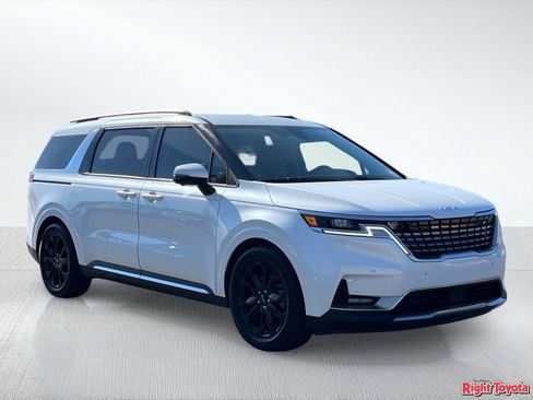 Used 2022 Kia Carnival SX FWD image 8
