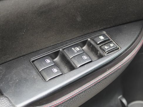 Used 2014 Subaru Legacy 2.5i Premium w/ Moonroof Package AWD/4WD image 21