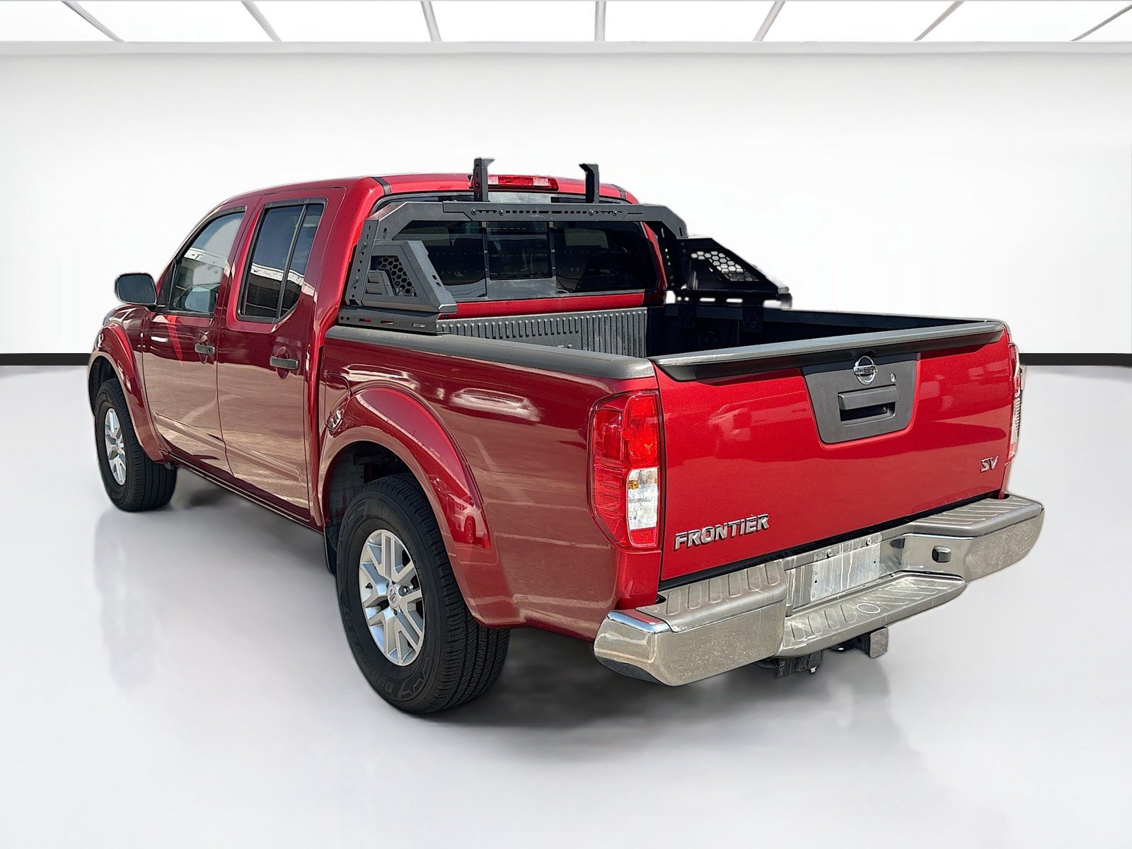 Used 2016 Nissan Frontier SV RWD image 6