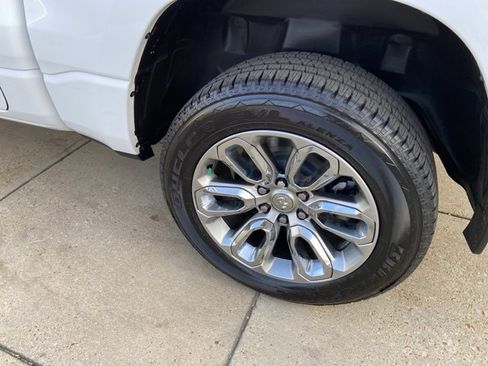 Used 2023 RAM 1500 Laramie image 30