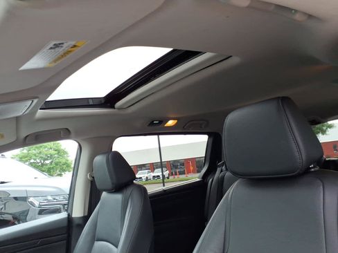 Used 2025 Honda Odyssey EX-L image 17