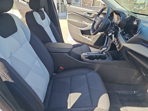 New 2026 Chevrolet Trax LS w/ LS Convenience Package FWD image 10