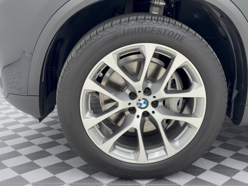 Used 2026 BMW X5 sDrive40i RWD image 13