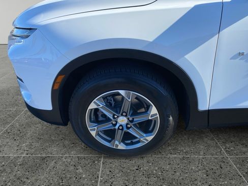 Used 2024 Chevrolet Blazer LT FWD image 14