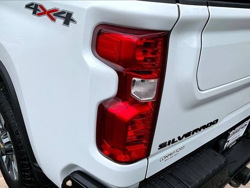 Used 2023 Chevrolet Silverado 2500 Custom w/ Custom Value Package AWD/4WD image 26