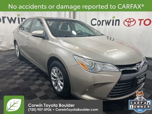 Used 2016 Toyota Camry LE image 1