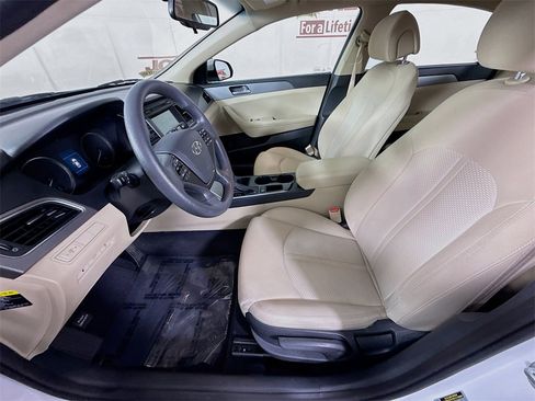 Used 2016 Hyundai Sonata SE image 23