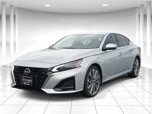 Used 2023 Nissan Altima 2.5 SL FWD image 7