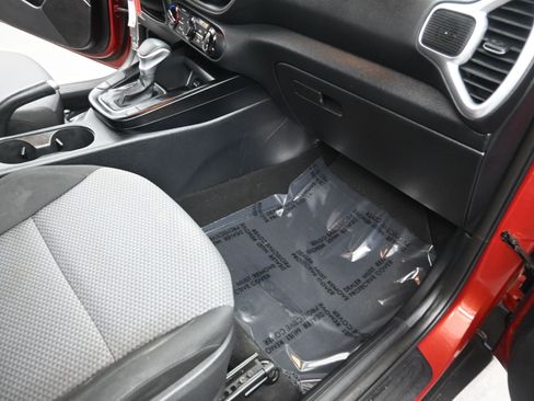 Used 2021 Kia Soul LX image 19