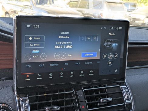 Used 2024 Lincoln Navigator L Reserve AWD/4WD image 15