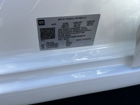 Certified 2025 GMC Sierra 2500 AT4 image 34