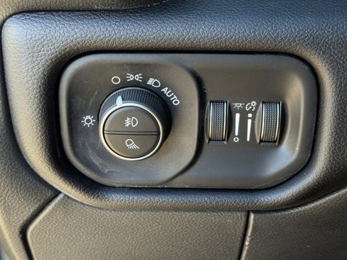 Used 2021 RAM 2500 Laramie w/ Night Edition image 26