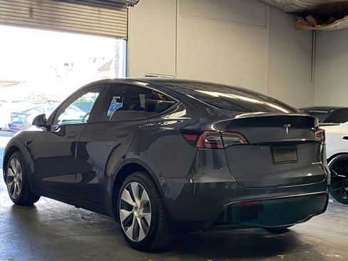 Used 2021 Tesla Model Y Long Range AWD/4WD image 2