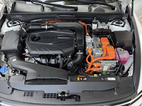 Used 2025 Hyundai Sonata Limited FWD image 69