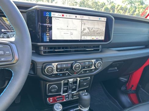 Used 2024 Jeep Wrangler Unlimited Rubicon 4xe image 42