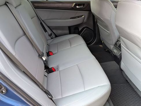 Used 2019 Subaru Outback 2.5i Limited AWD/4WD image 32