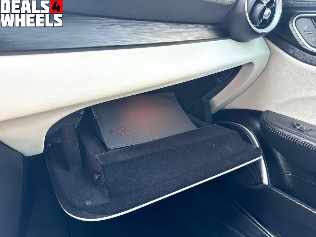 Used 2018 Alfa Romeo Giulia AWD image 34