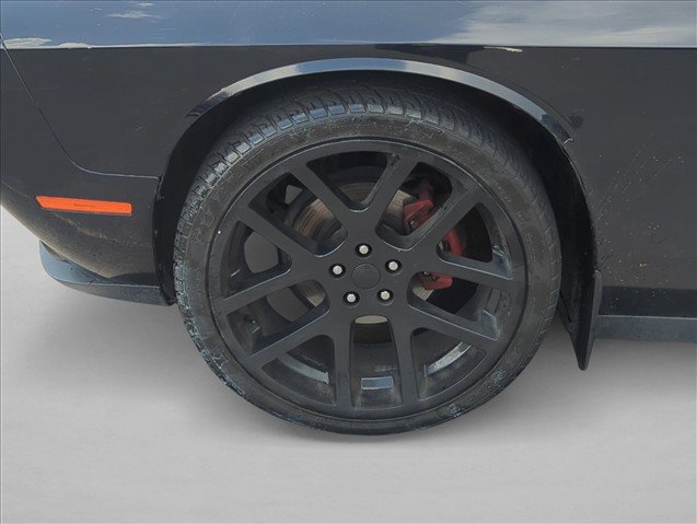 Used 2016 Dodge Challenger SXT RWD image 28