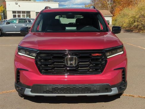 Used 2023 Honda Pilot TrailSport image 9