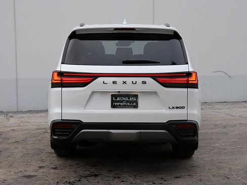 New 2026 Lexus LX 600 4WD w/ Premium Package image 7