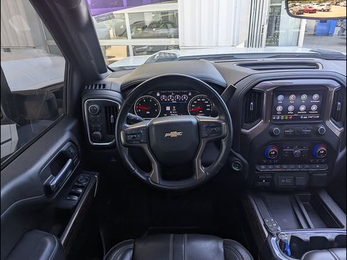 Used 2020 Chevrolet Silverado 2500 High Country w/ Technology Package AWD/4WD image 3