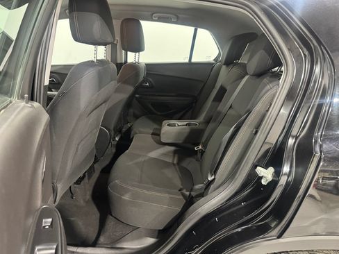 Used 2017 Chevrolet Trax LS AWD/4WD image 16