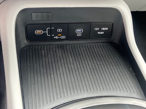Used 2024 Hyundai Kona SEL AWD/4WD image 15