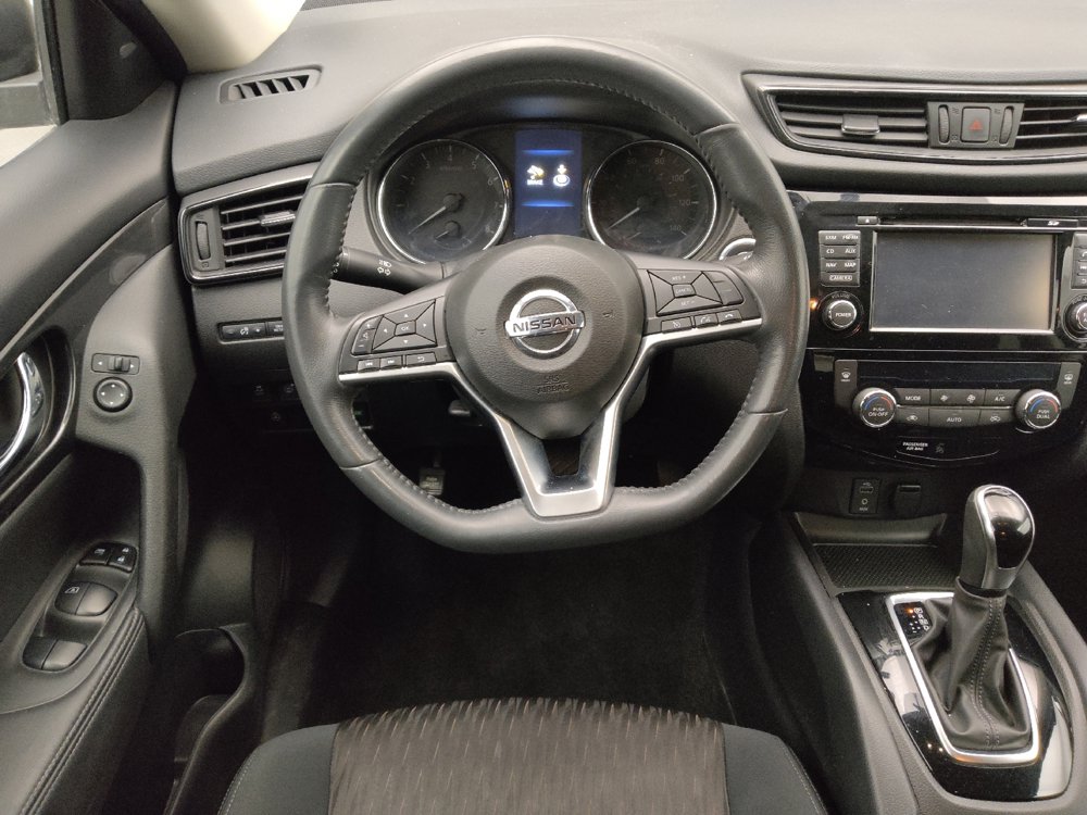 Used 2017 Nissan Rogue SV w/ SV Premium Package FWD image 22