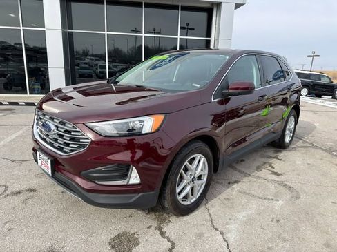 Used 2022 Ford Edge SEL w/ Convenience Package image 3