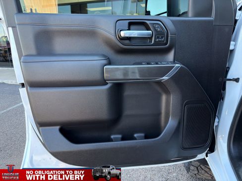 Used 2022 GMC Sierra 2500 AT4 image 15