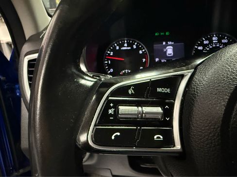 Used 2022 Kia Seltos EX image 13