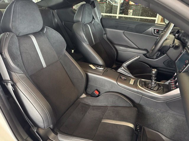Used 2023 Toyota GR86 Premium w/ ALL Weather Mat Package (TMS) RWD image 24