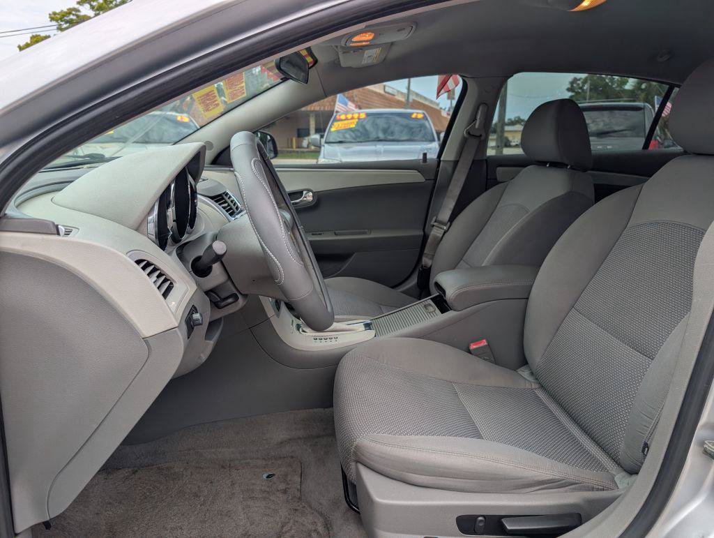Used 2011 Chevrolet Malibu LS FWD image 9