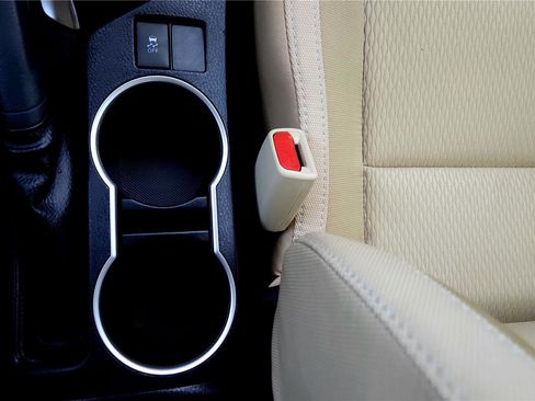 Certified 2018 Toyota Corolla LE image 45