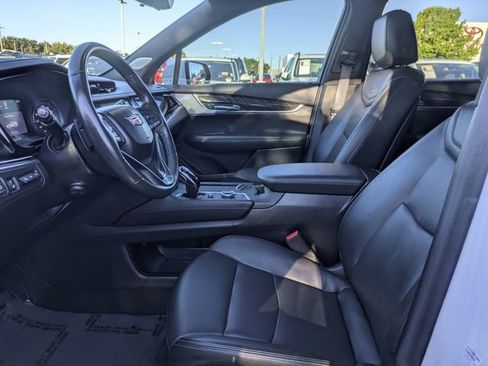 Used 2023 Cadillac XT6 Premium Luxury w/ Technology Package image 24