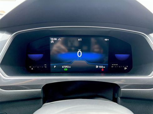 Used 2022 Volkswagen Tiguan SE R-Line image 11